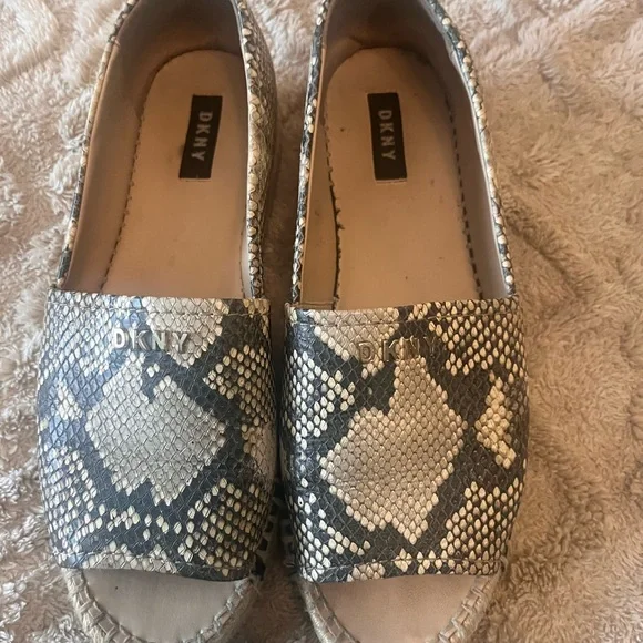 DKNY 9 Cream and gratis green Espadrilles open tie - Picture 3 of 7